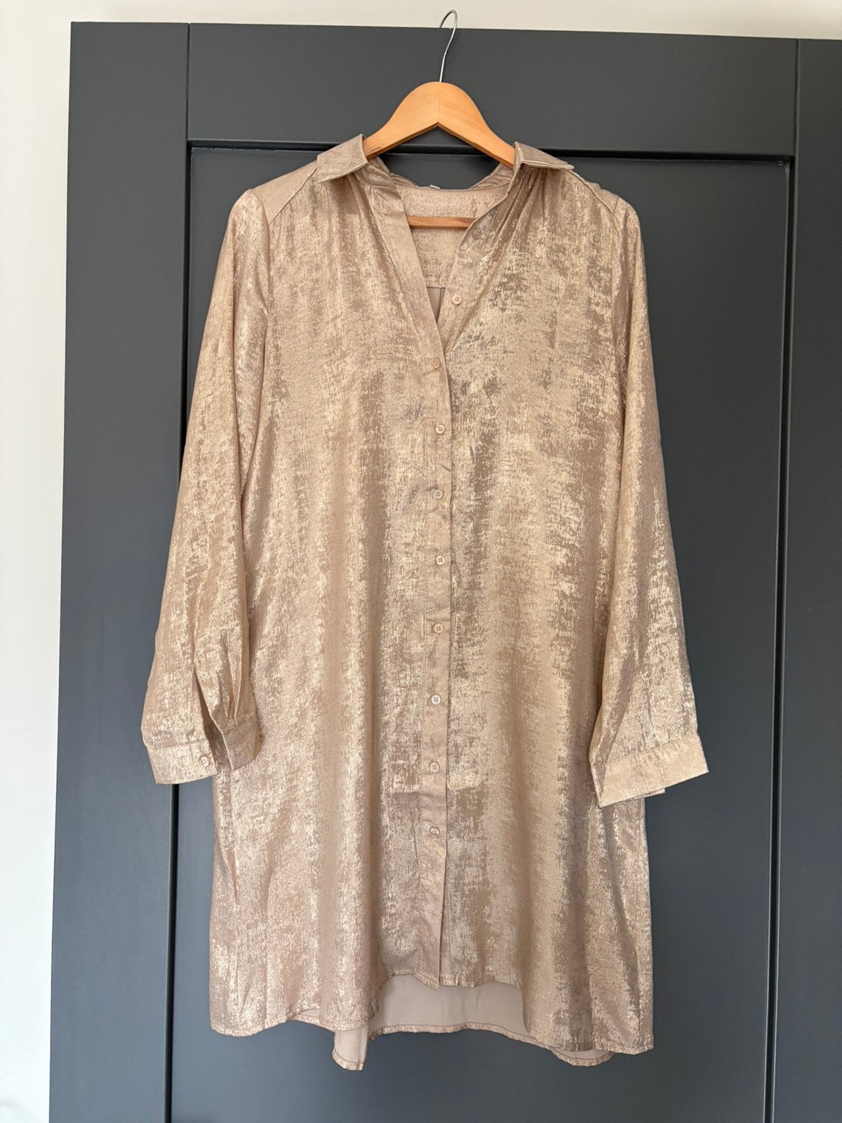 Lange gouden blouse van Emma Ella Paris te koop maat M, Verzenden, Zo goed als nieuw, Maat 38/40 (M), Goud
