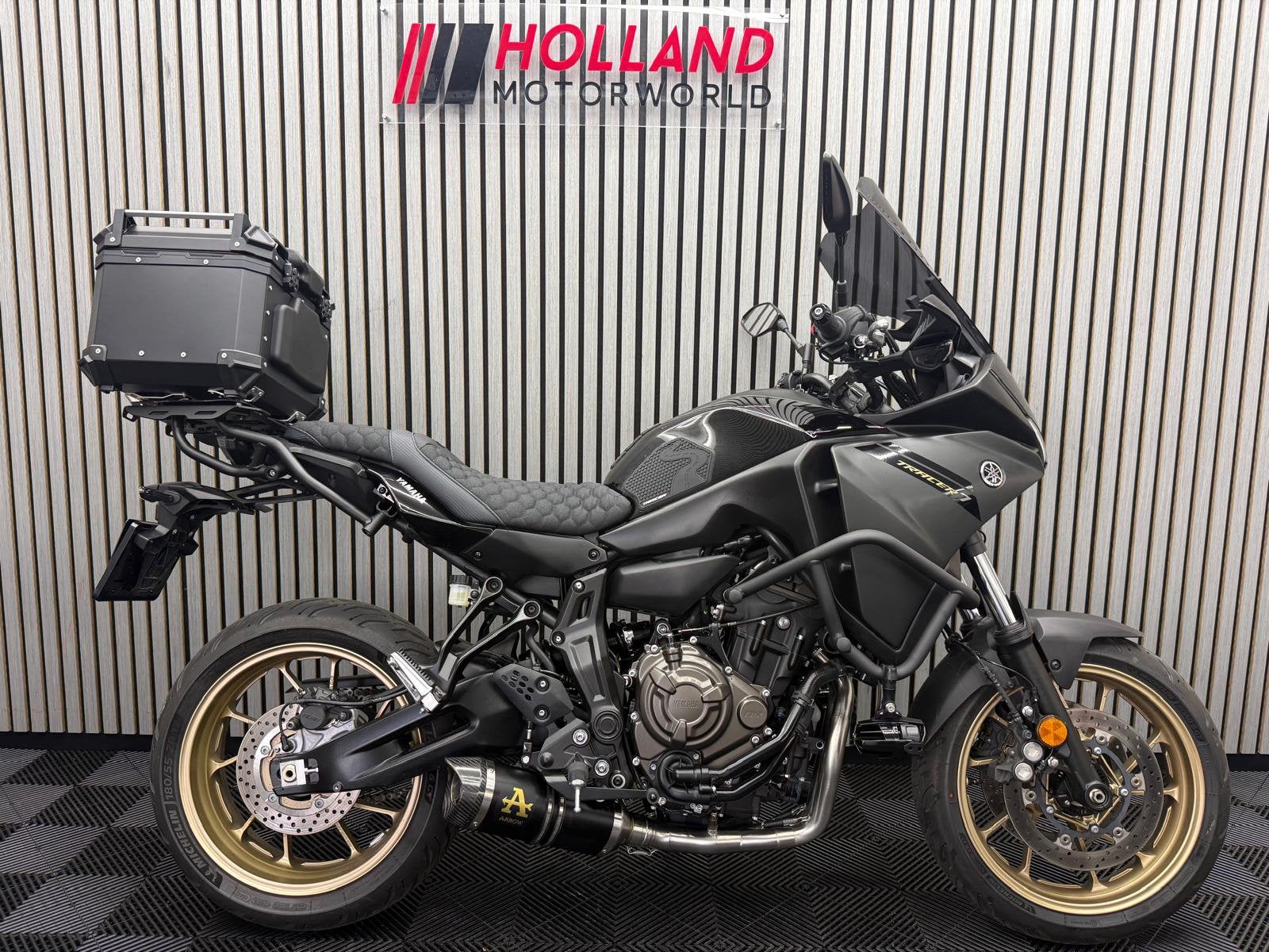 Yamaha Tracer 7 2023 zwart Arrow custom zadel, Motoren, Bedrijf