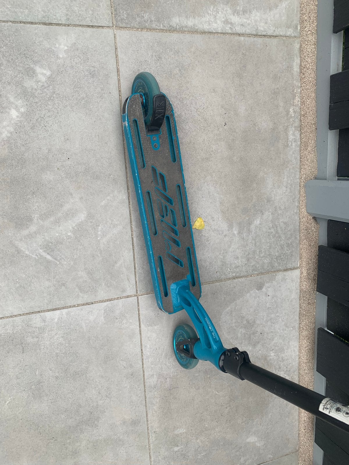 Stuntstep MGP (Madd Gear Pro) - Blauw/Zwart, Fietsen en Brommers, Steps, Ophalen of Verzenden, Gebruikt, Gewone step