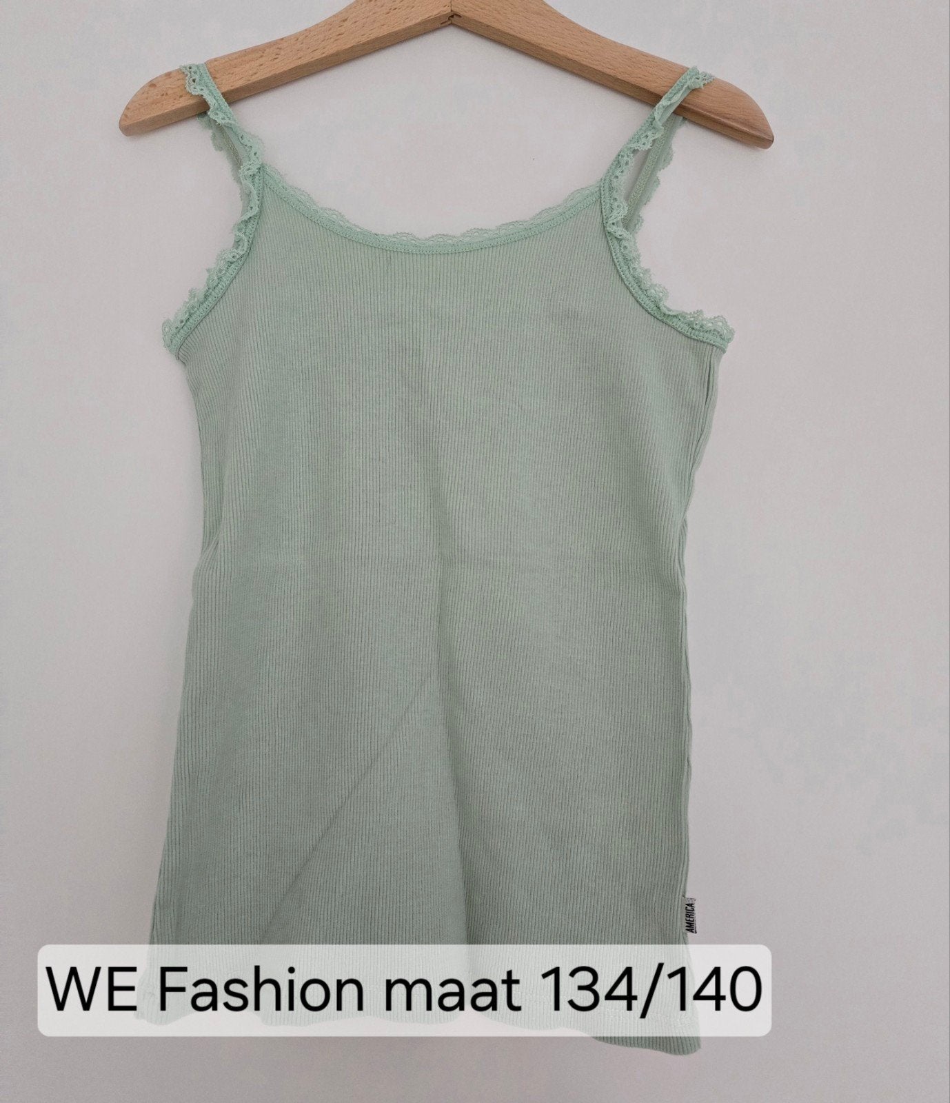 We Fashion shirt maat 134/140, Meisje, Ophalen of Verzenden, Zo goed als nieuw, Shirt of Longsleeve