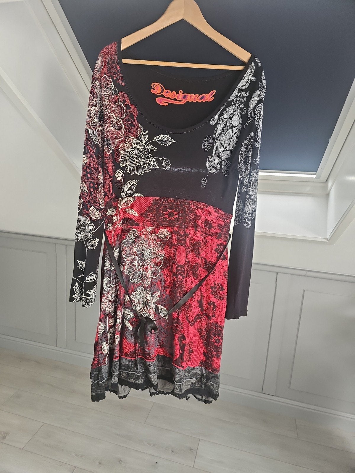 Desigual jurk XXL (valt als EU 44) met bloemenprint, Ophalen of Verzenden, Zo goed als nieuw, Maat 42/44 (L), Knielengte