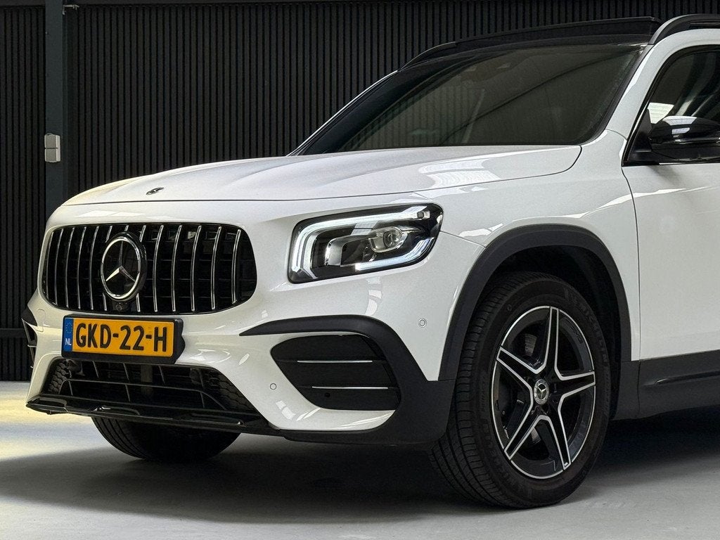 Mercedes-Benz GLB 250 4MATIC AMG|Carbon|Pano|360|Memory|Sfee, Auto's, Mercedes-Benz, Gebruikt, Euro 6, 4 cilinders, 2000 kg