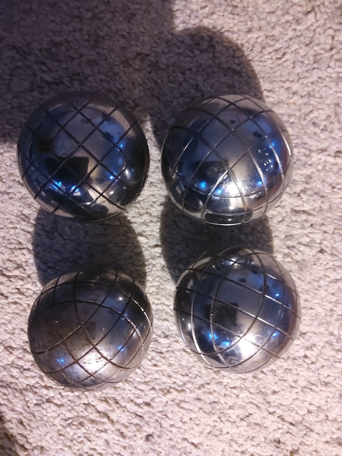 Jeux de boules, Ophalen, Zo goed als nieuw