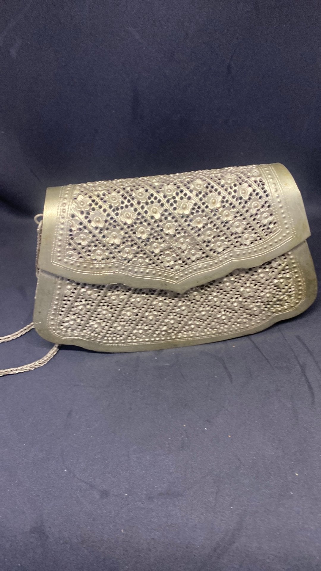Vintage verzilverde mini-handtas uit de jaren 70,, Sieraden, Tassen en Uiterlijk, Ophalen of Verzenden, Zo goed als nieuw, Guess