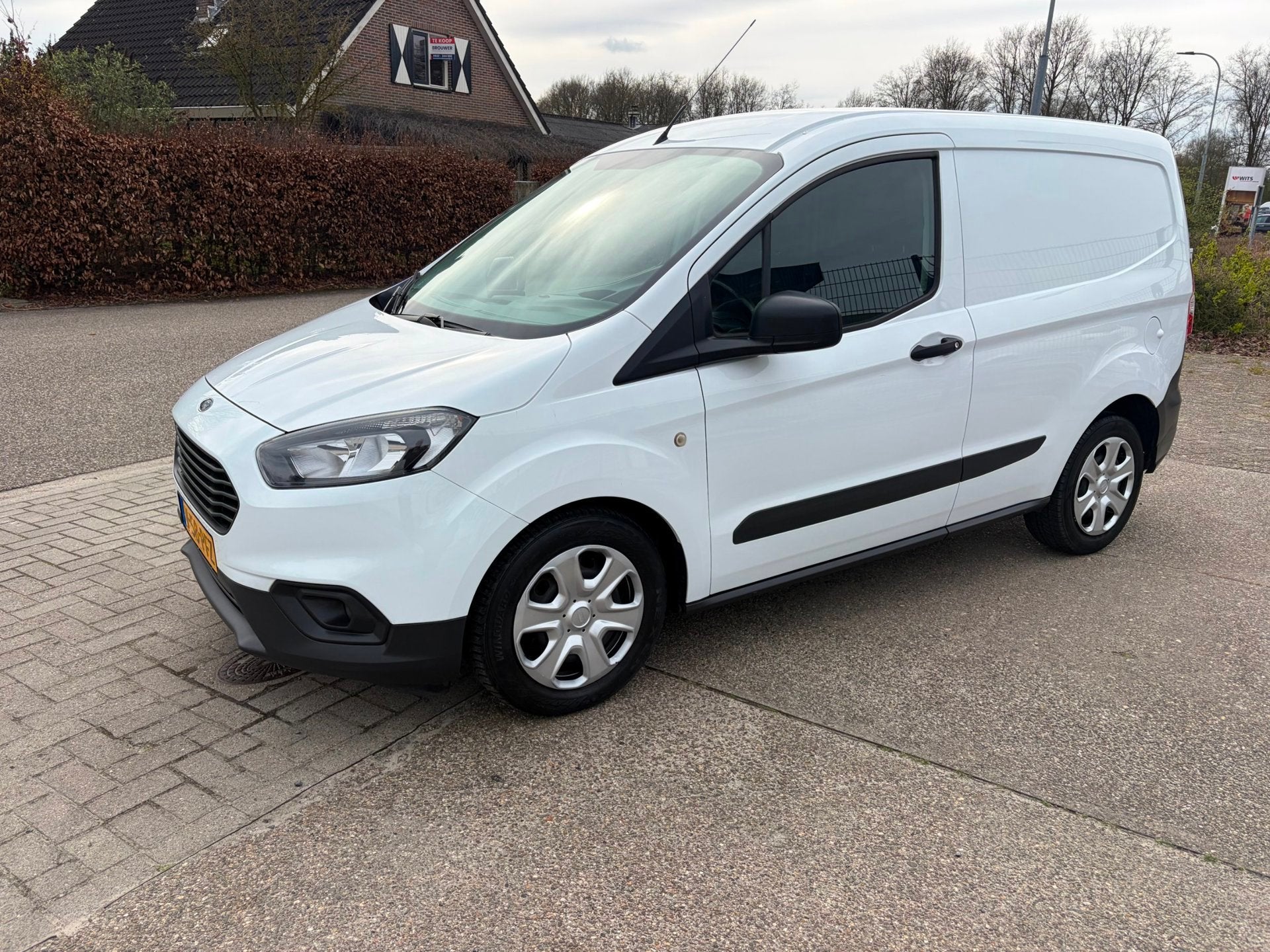 Ford TRANSIT COURIER 1.0 Trend EcoBoost S&S lage wegenbelast, Auto's, Bestelauto's, Voorwielaandrijving, Gebruikt, Euro 6, Bedrijf