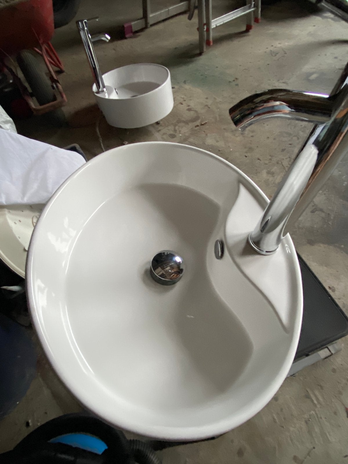 2x waskommen incl kranen, Doe-het-zelf en Verbouw, Sanitair, Ophalen, Zo goed als nieuw, Kraan