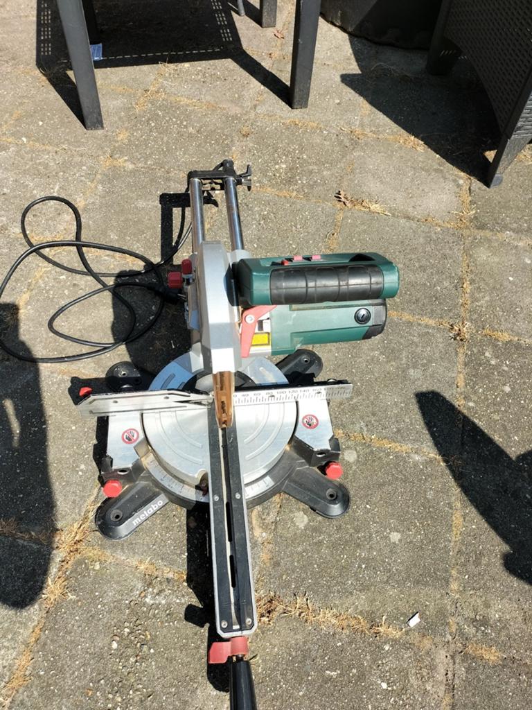 Metabo afkortzaag KGS 216M, Doe-het-zelf en Verbouw, Gereedschap | Zaagmachines, Gebruikt, Ophalen of Verzenden, Afkortzaag, 30 tot 70 mm