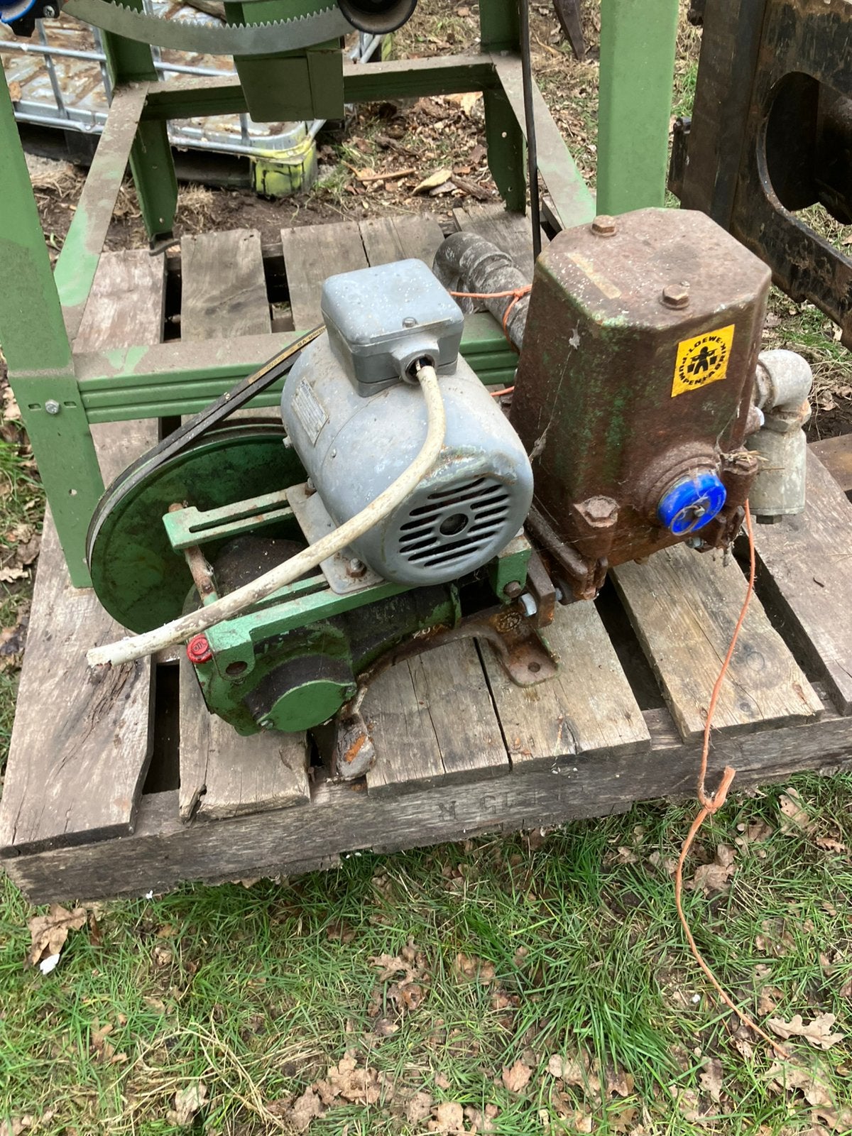 Waterpomp Loewe WL2500,- Zuigerpomp, Ophalen