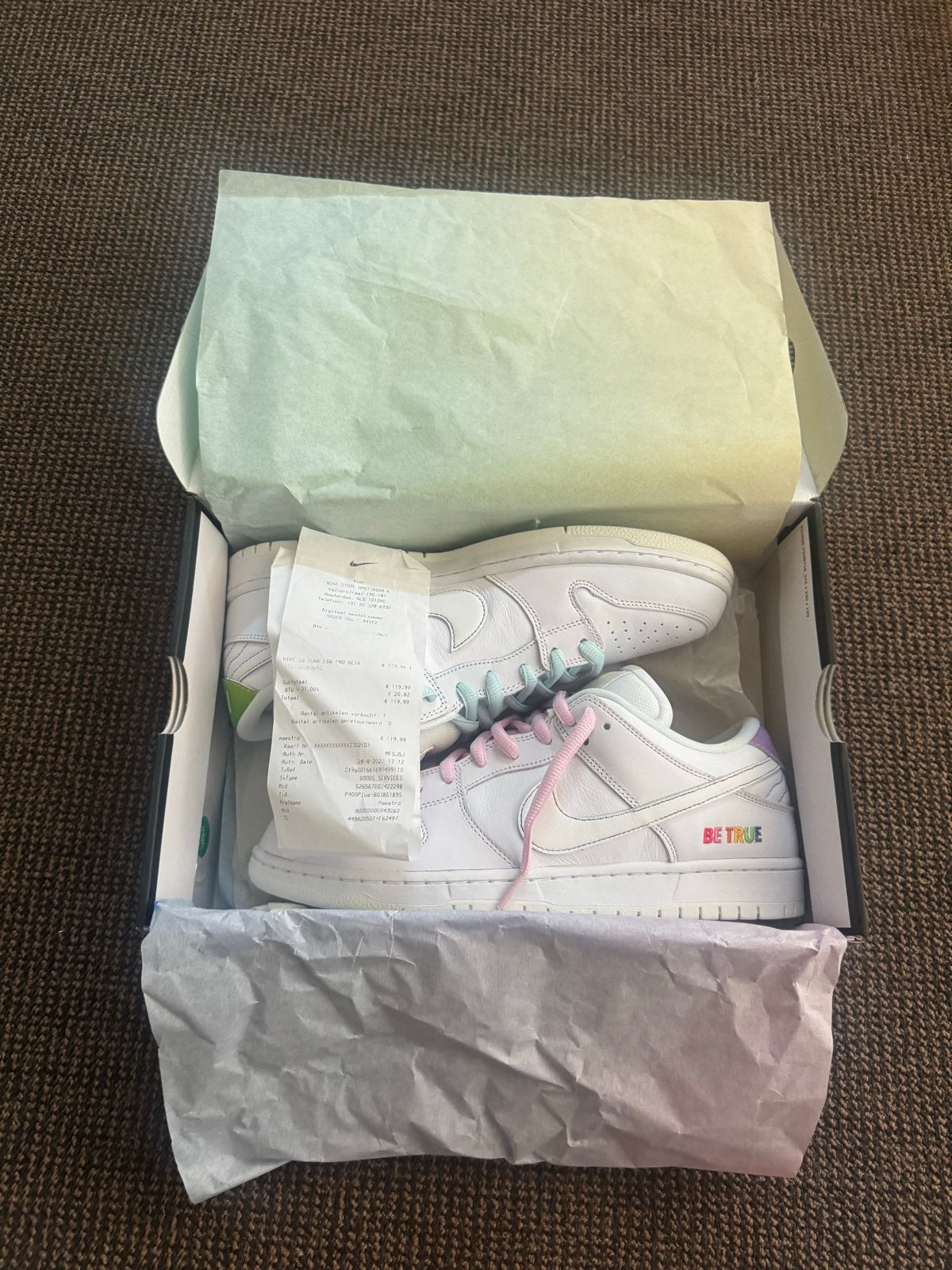 Nike SB Dunk Low Pro 'Be True' - Kleurveranderend, Wit, Nieuw, Ophalen of Verzenden, Sneakers of Gympen