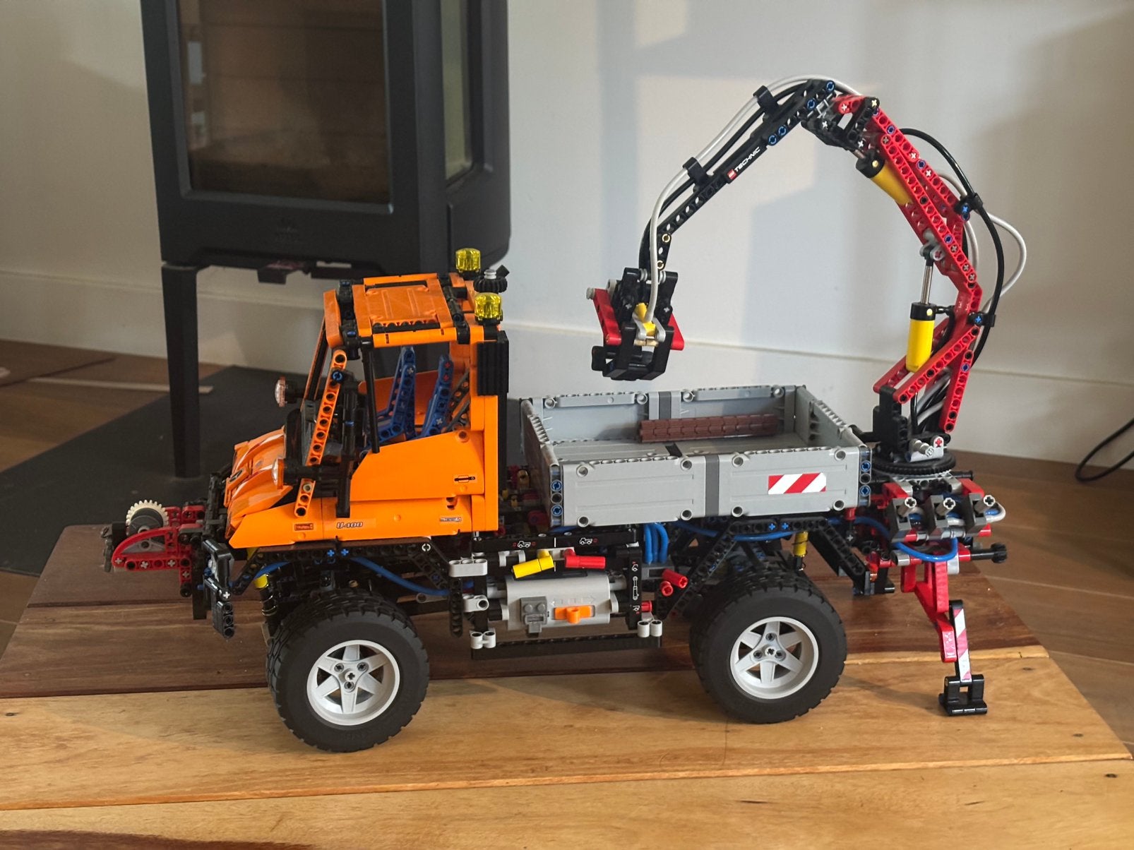 LEGO Technic Mercedes-Benz Unimog U 400 (8110), Kinderen en Baby's, Lego, Ophalen of Verzenden, Zo goed als nieuw, Technic