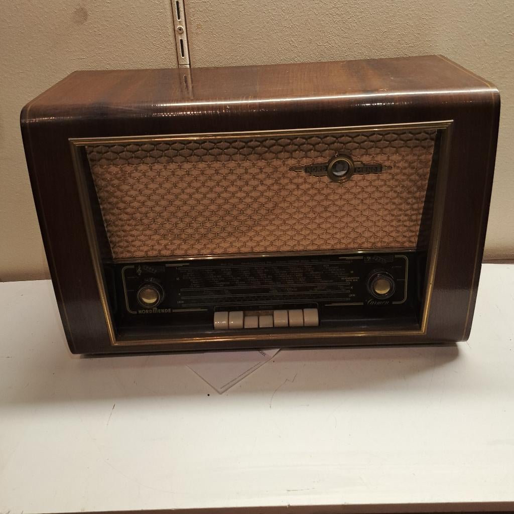 oude buizenradio Nordmende Bremen  type Carmen, Ophalen of Verzenden, Gebruikt, Radio