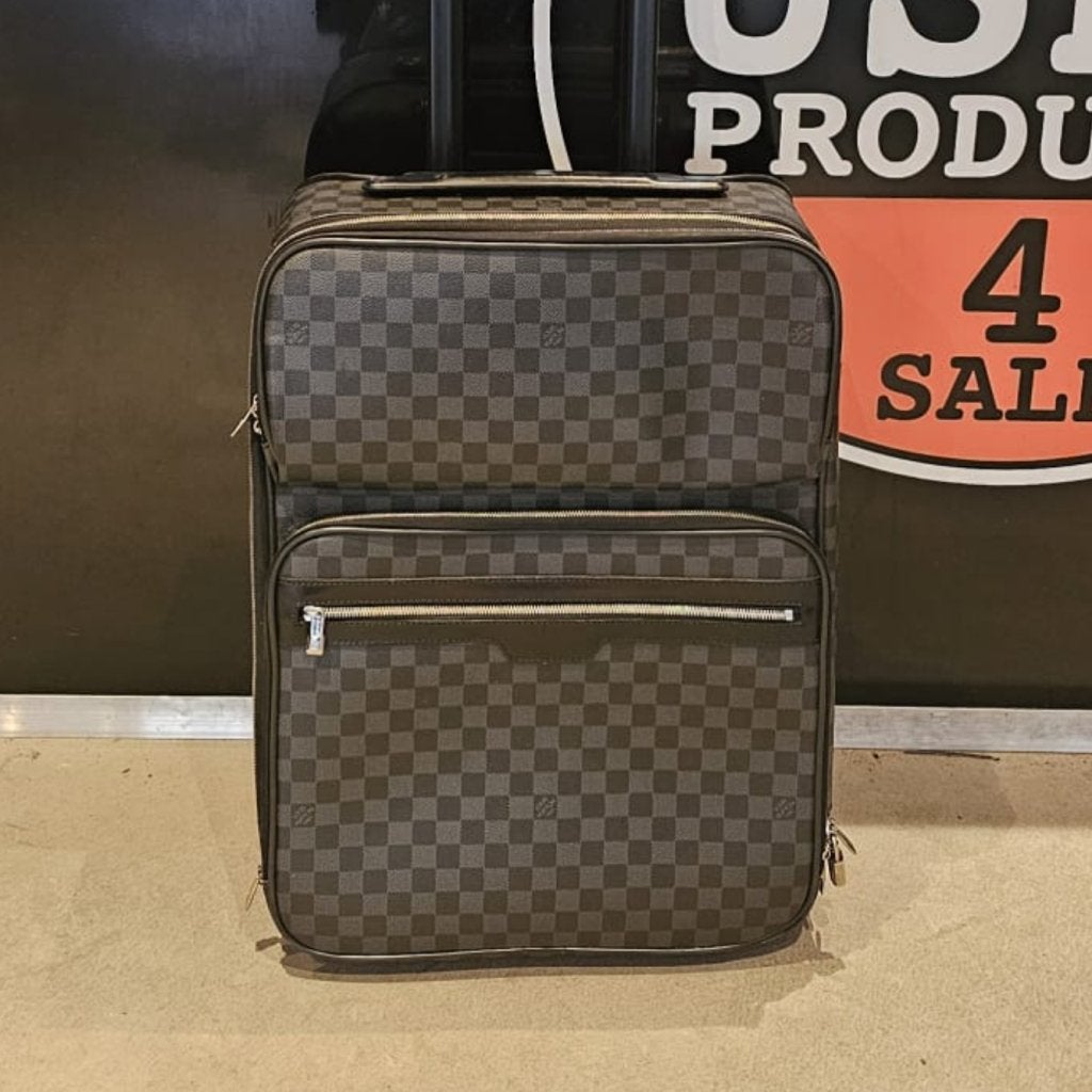 Louis Vuitton Pégase Légère 55 Business Damier Graphite 2011, Louis Vuitton, Gebruikt, Support@louisvuitton.com, 2 Rue du Pont Neuf
75001 Paris
France