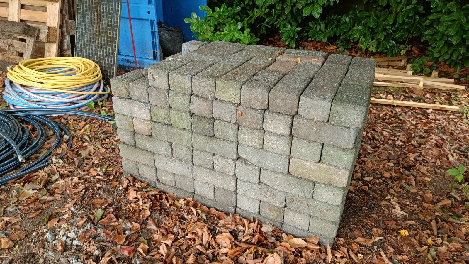 Gratis: betonklinkers 5,1 m2, Tuin en Terras, Ophalen, Gebruikt, Klinkers, 5 tot 10 m²