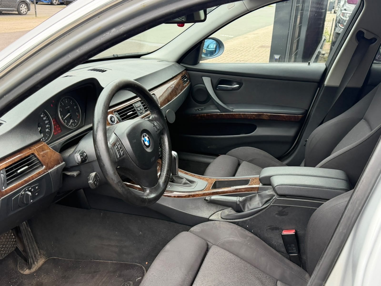 BMW 3-serie 325i Dynamic Sedan Automaat 6-Cilinder Xenon, Auto's, Automaat, 745 kg, Achterwielaandrijving, 2497 cc