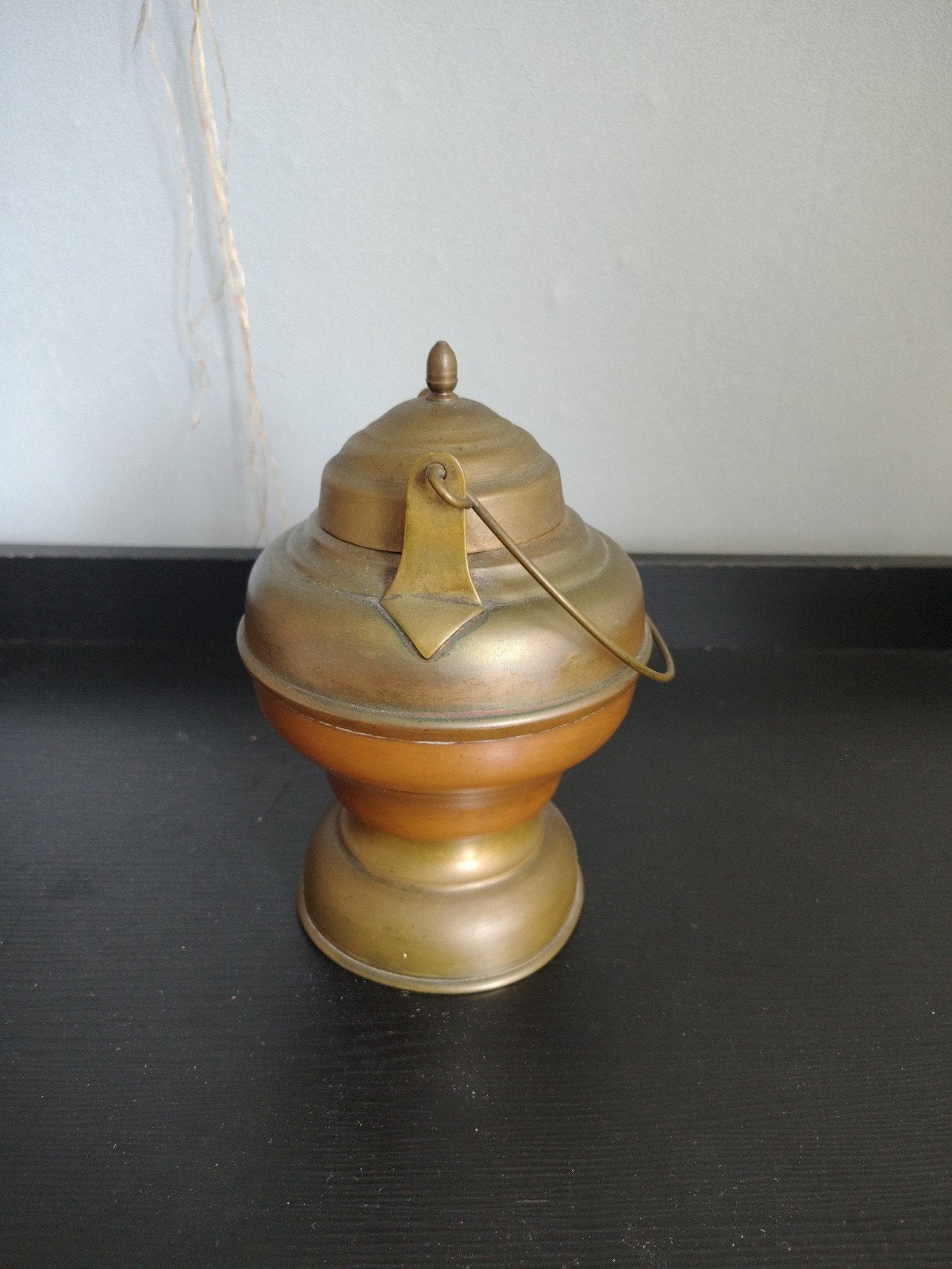 Antieke doofpot koper en messing pot met deksel en handvat, Ophalen of Verzenden, Koper