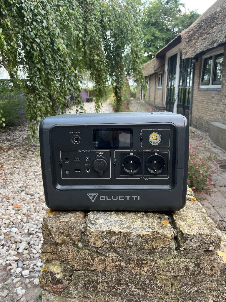 Bluetti EB70 Powerstation, Audio, Tv en Foto, Accu's en Batterijen, Ophalen, Zo goed als nieuw, Oplaadbaar