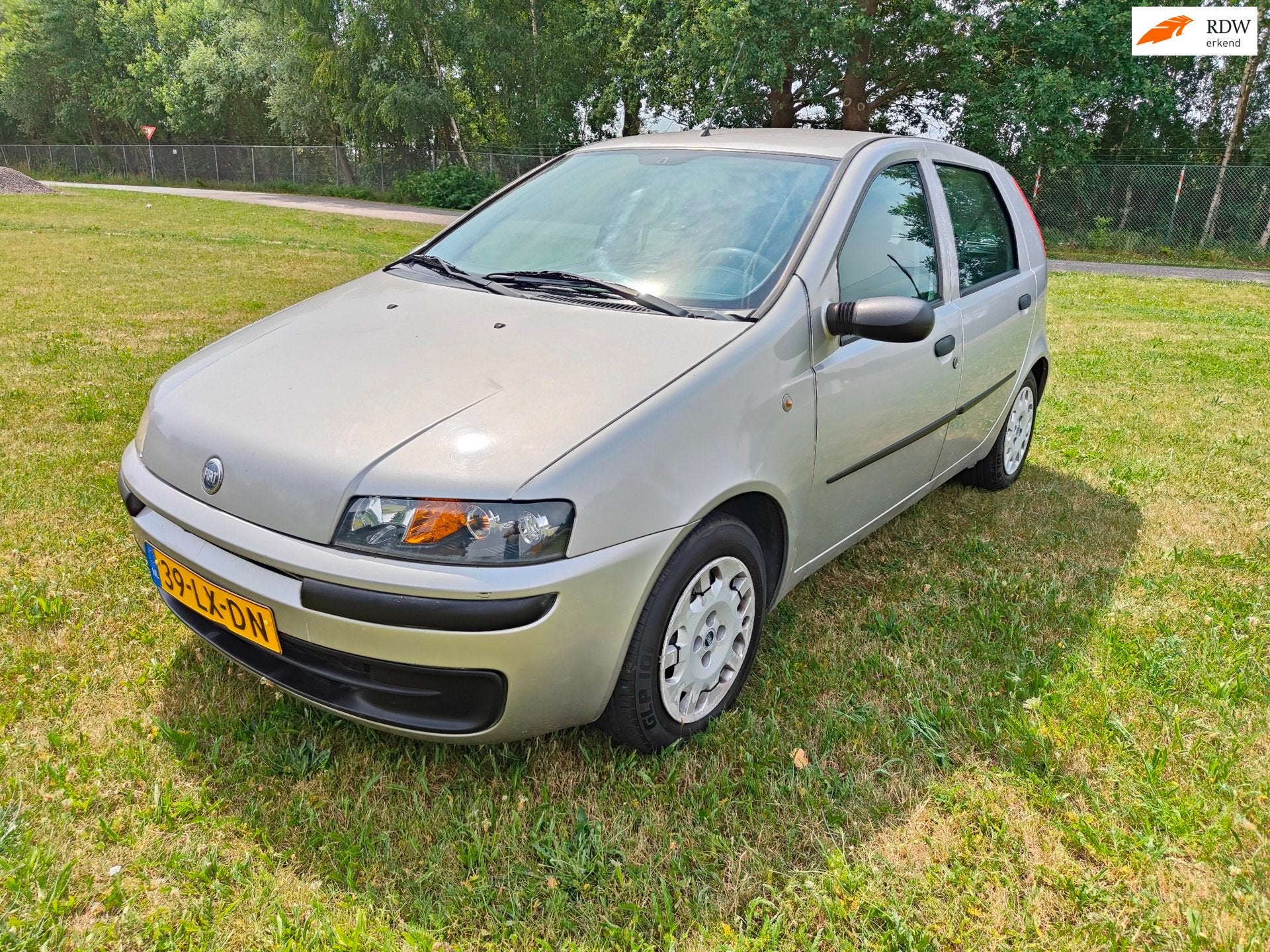 Fiat Punto 1.2-16V ( AUTOMAAT ) 5Drs AIRCO, Auto's, Fiat, Gebruikt, 4 cilinders, 400 kg, Origineel Nederlands