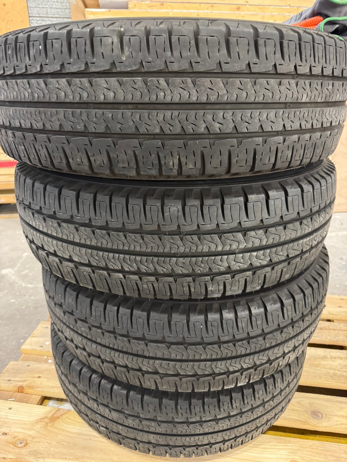 16 inch Michelin Angilis banden, Auto-onderdelen, Banden en Velgen, Ophalen, 16 inch, Band(en), Bestelwagen