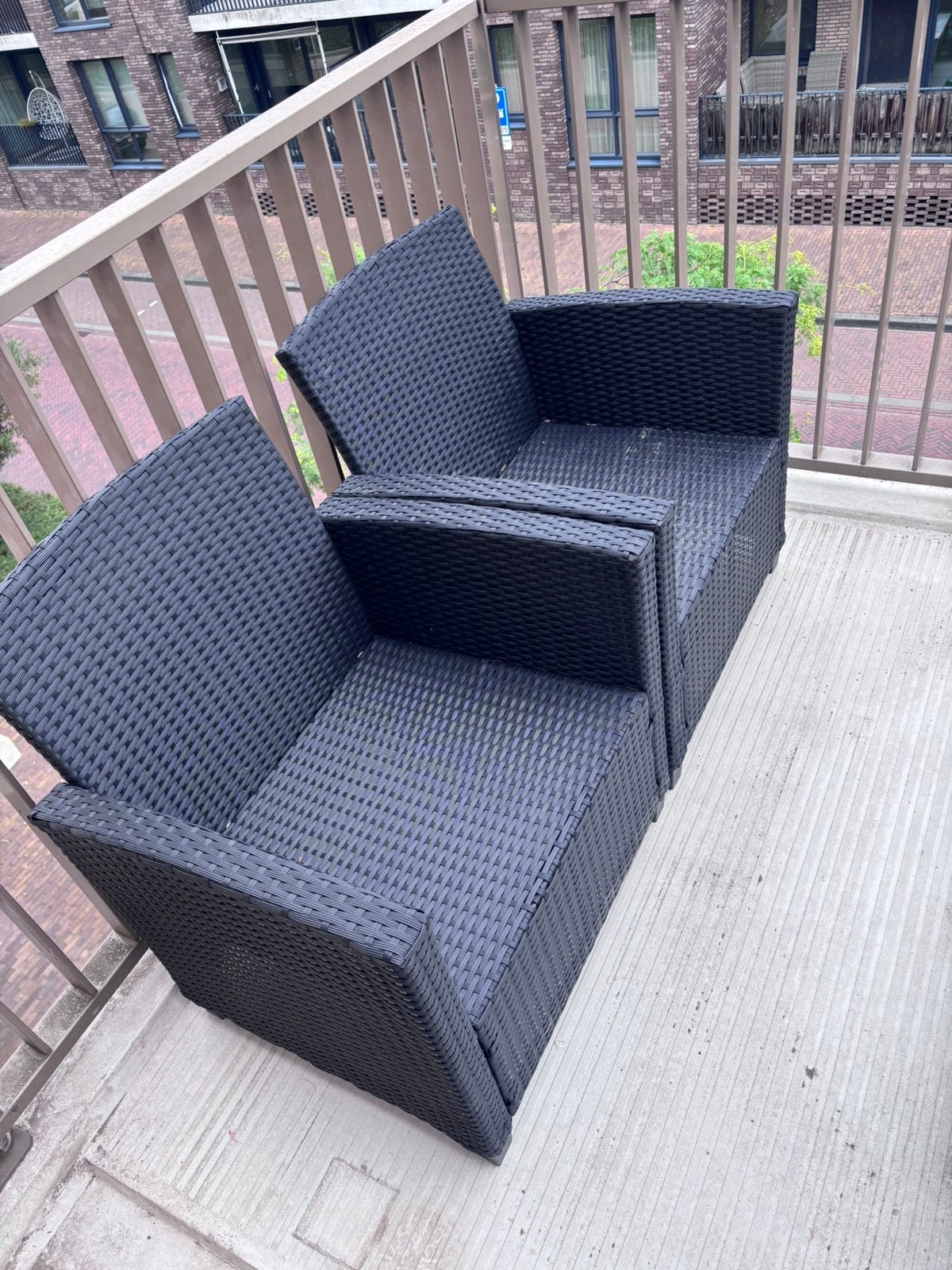 Zwarte loungeset 3-delig | Balkon/tuin, Ophalen, 4 zitplaatsen, Kunststof, Gebruikt
