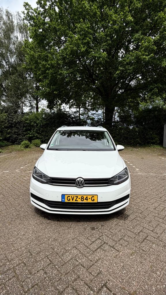 Volkswagen Touran 55.500 km 1.5 TSI 150pk BMT 2021 Wit, Voorwielaandrijving, 1498 cc, Euro 6, 4 cilinders