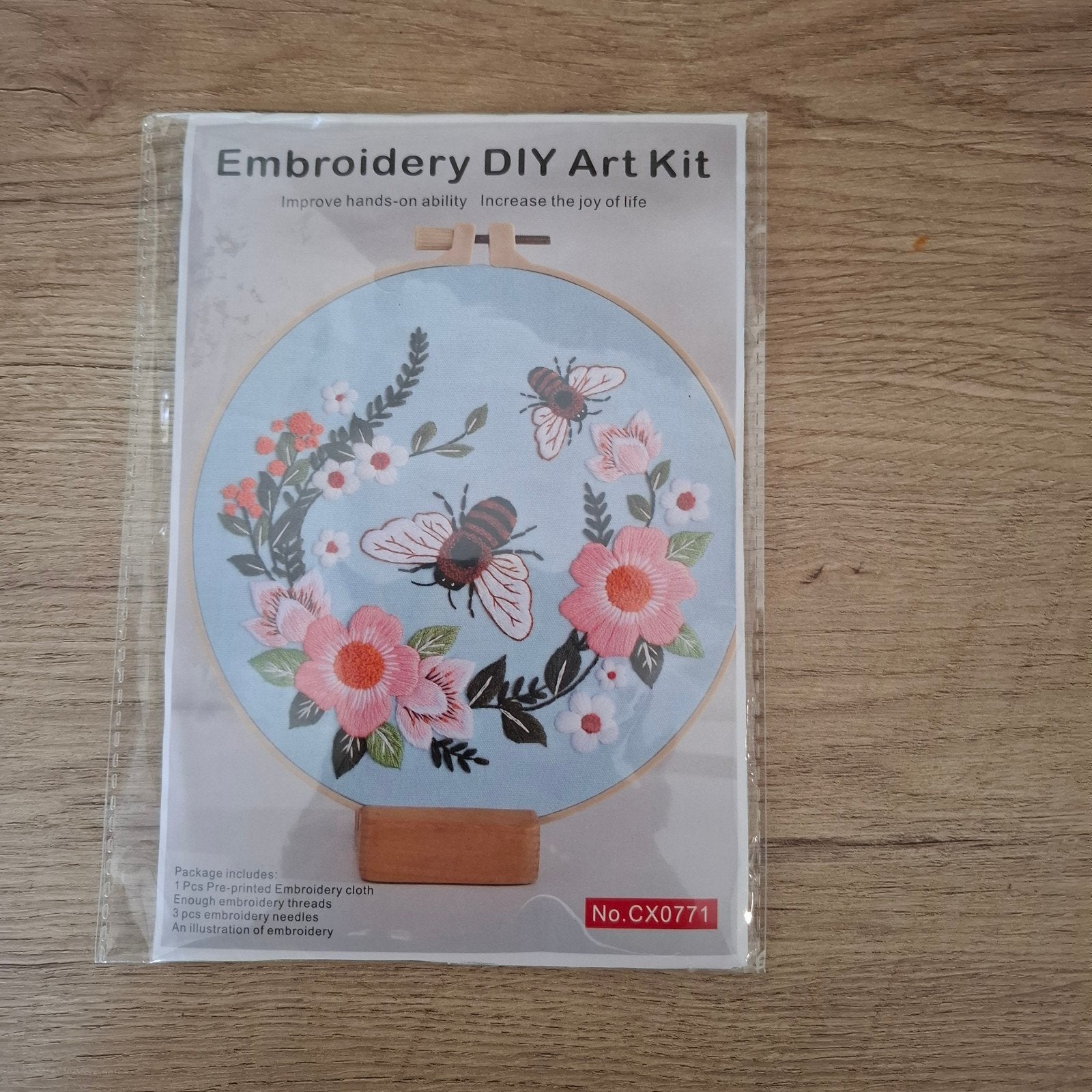 Borduurset bijen en bloemen, Ophalen of Verzenden, Nieuw, Borduurpakket