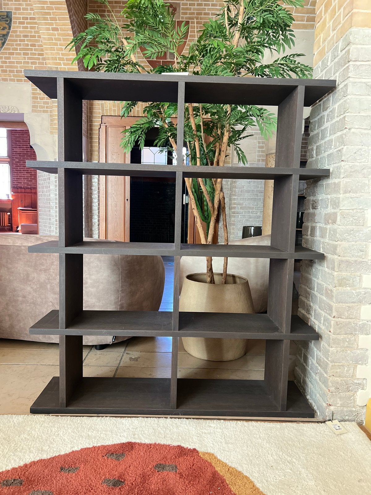 Nieuwe moderne vakkenkast / roomdivider, Ophalen of Verzenden, Zo goed als nieuw, Bruin, Overige typen