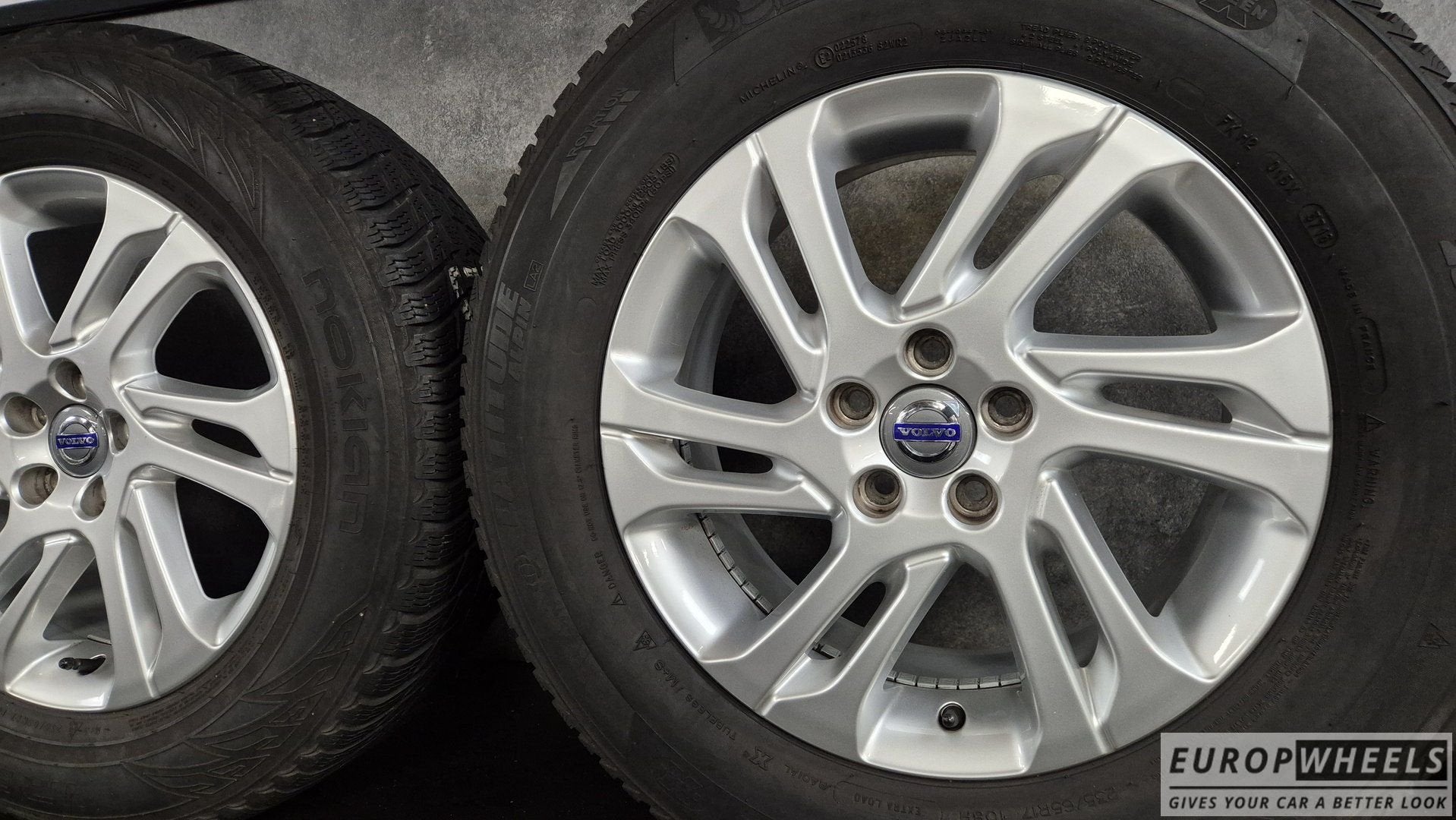 17 inch Volvo velgen XC60 XC90 235 65 Valder winterbanden, Auto-onderdelen, Banden en Velgen, Gebruikt, -, -, Banden en Velgen