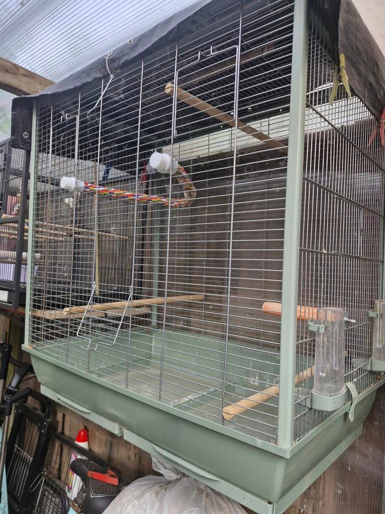 Mooie vogelkooi te koop!, Dieren en Toebehoren, Vogels | Hokken en Kooien, Ophalen, Zo goed als nieuw, Overige materialen, Vogelkooi