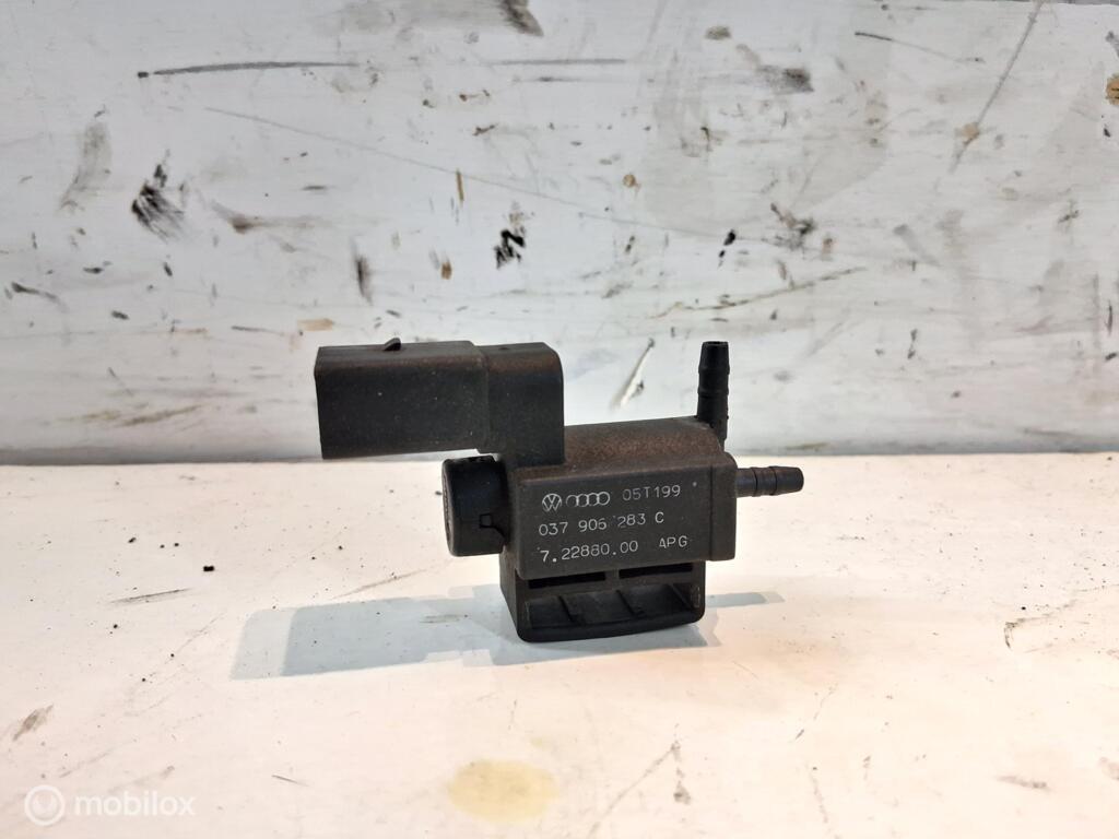 Vacuum ventiel Audi A3 8P 2.0 FSI ('03-'12) 037906283C, Audi, Gebruikt