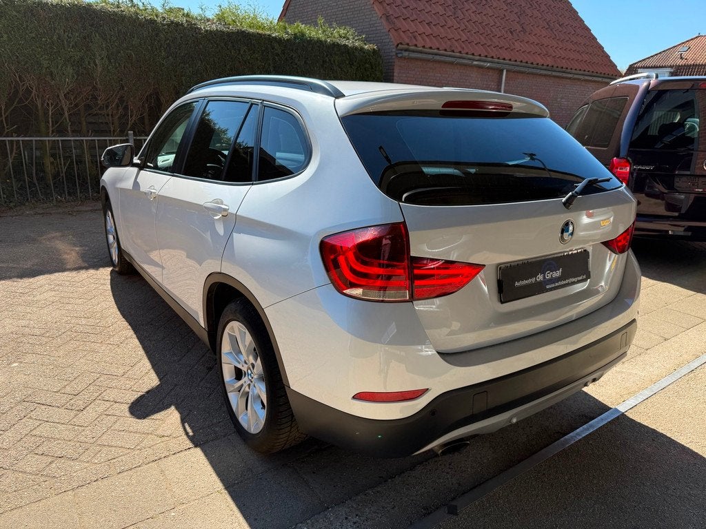 BMW X1 SDrive18i|CRUISE/PDC/LED/CARPLAY-ANDROID/KM 145750, Achterwielaandrijving, 4 cilinders, 150 pk, Wit