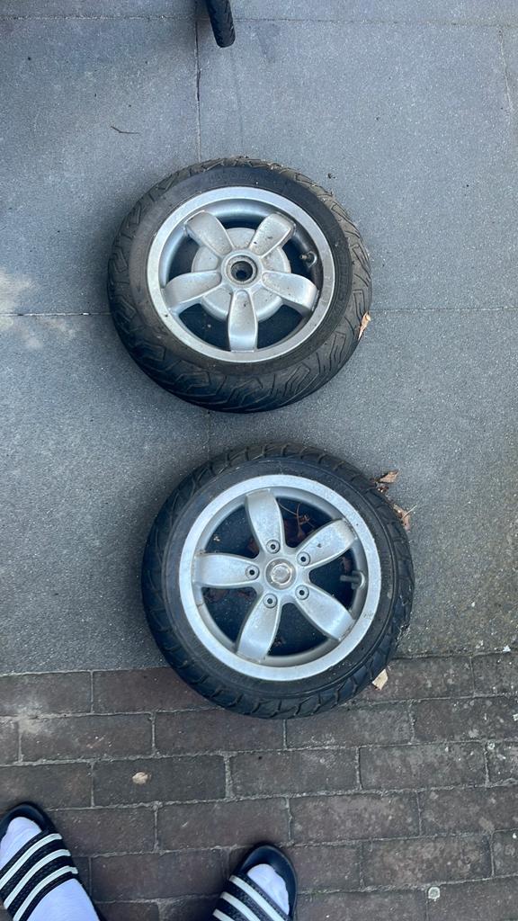 Vespa sprint / primavera velgen set, Ophalen, Zo goed als nieuw, Overige typen