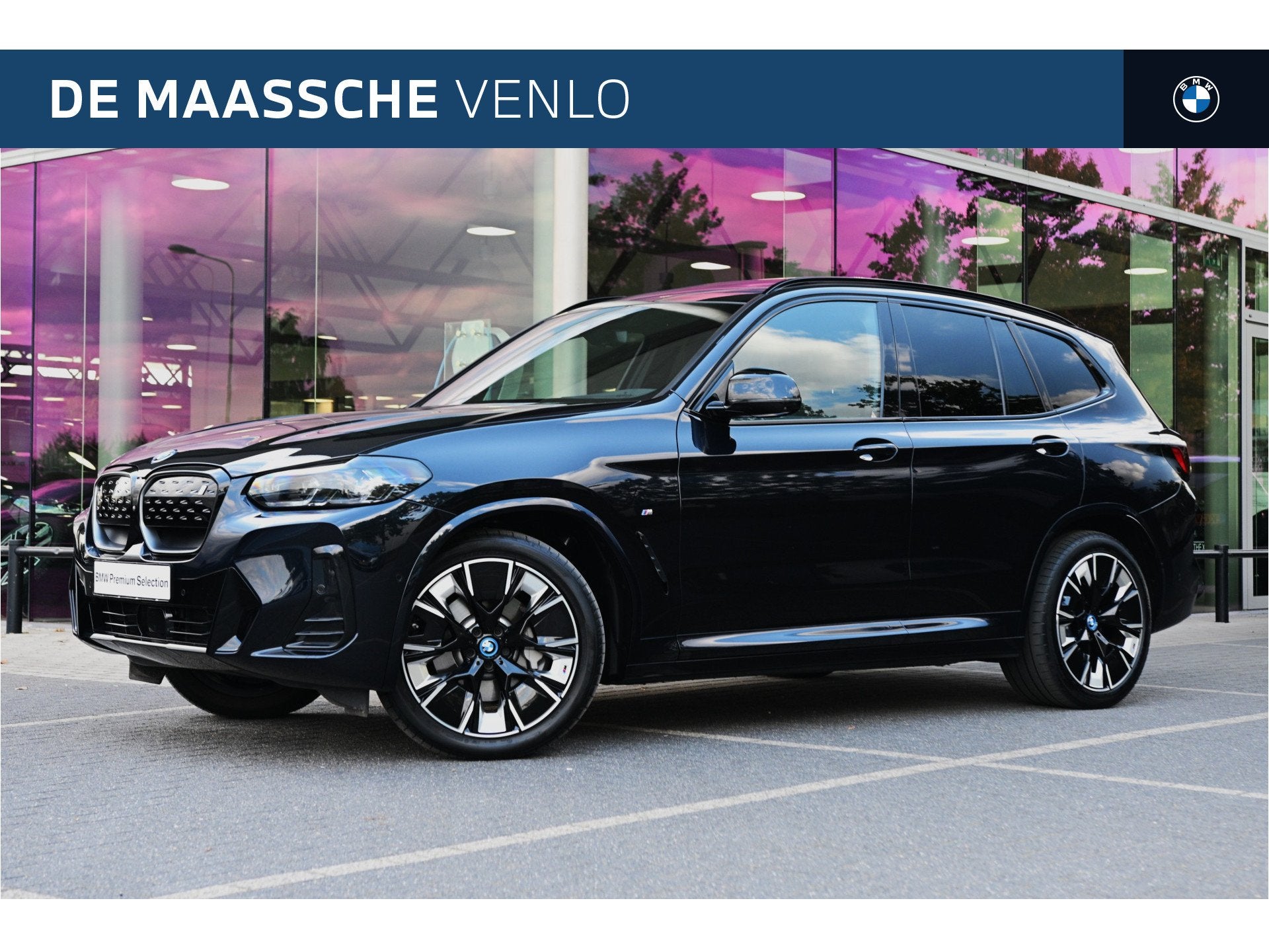 BMW iX3 High Executive / Panoramadak / Trekhaak / Comfort Ac, Dealer onderhouden, Achterwielaandrijving, Gebruikt, 750 kg