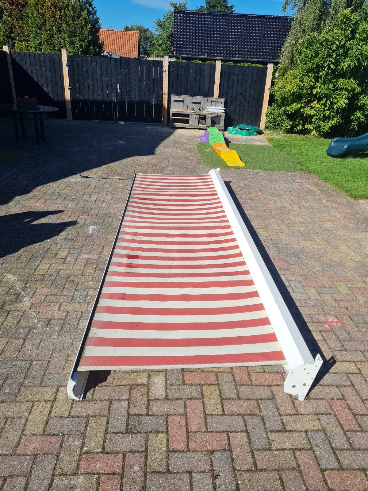 knikarm zonnescherm 450 breed 3 meter uitval, Tuin en Terras, Zonneschermen, Ophalen, Gebruikt, 450 cm of meer, Uitvalscherm