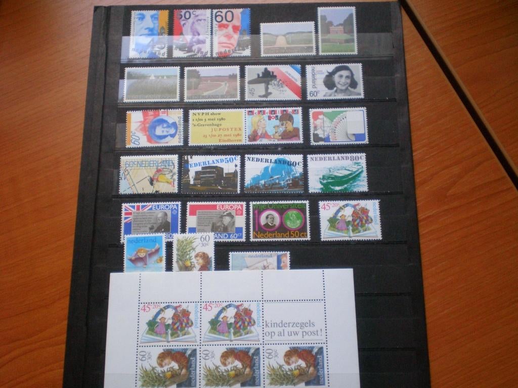 Jaargang ( ook los/ per serie) 1980 postfris ( S 968).€ 0,70, Postzegels en Munten, Postzegels | Nederland, Verzenden