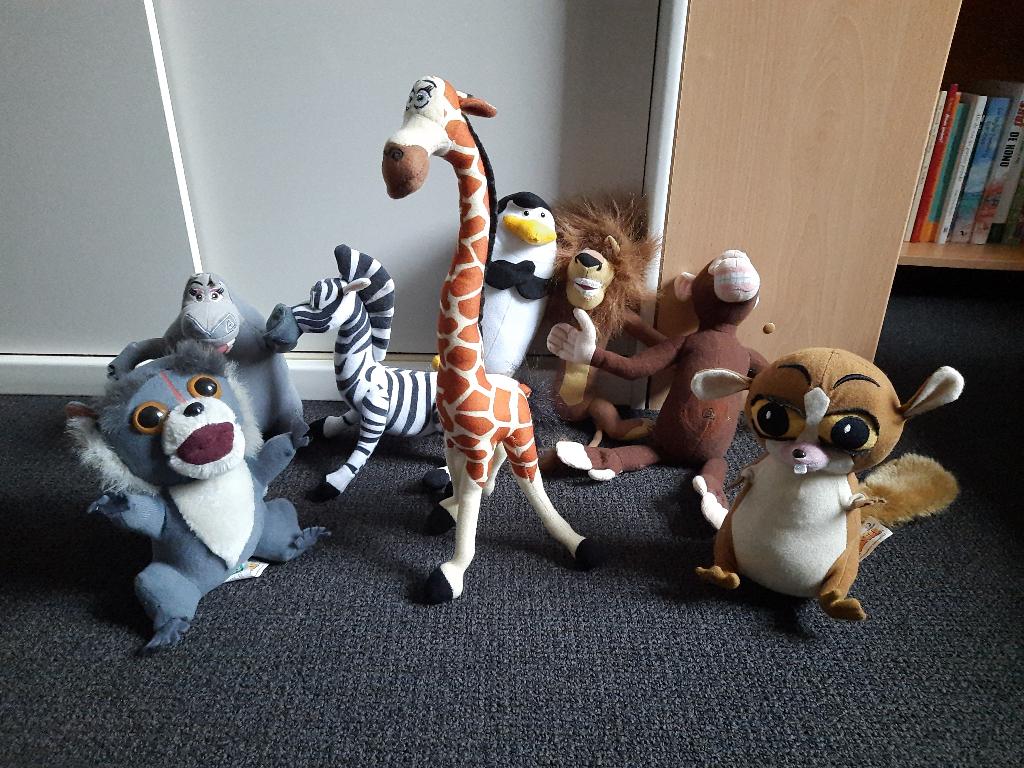 Complete set 8 Madagaskar knuffels, Kinderen en Baby's, Speelgoed | Knuffels en Pluche, Ophalen of Verzenden, Nieuw, Overige typen