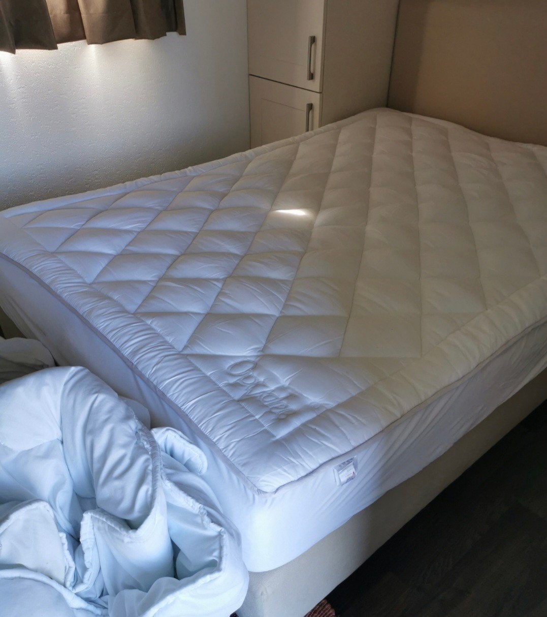 Optidee topper voor tweepersoonsbed ( caravan) 140x200, Gebruikt, Tweepersoons, Matras, 200 cm