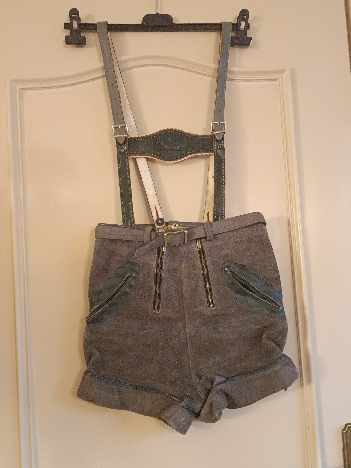 Originele Lederhosen met bretels Oktoberfest mt 164, Broek, Gebruikt, Jongen of Meisje, Ophalen of Verzenden