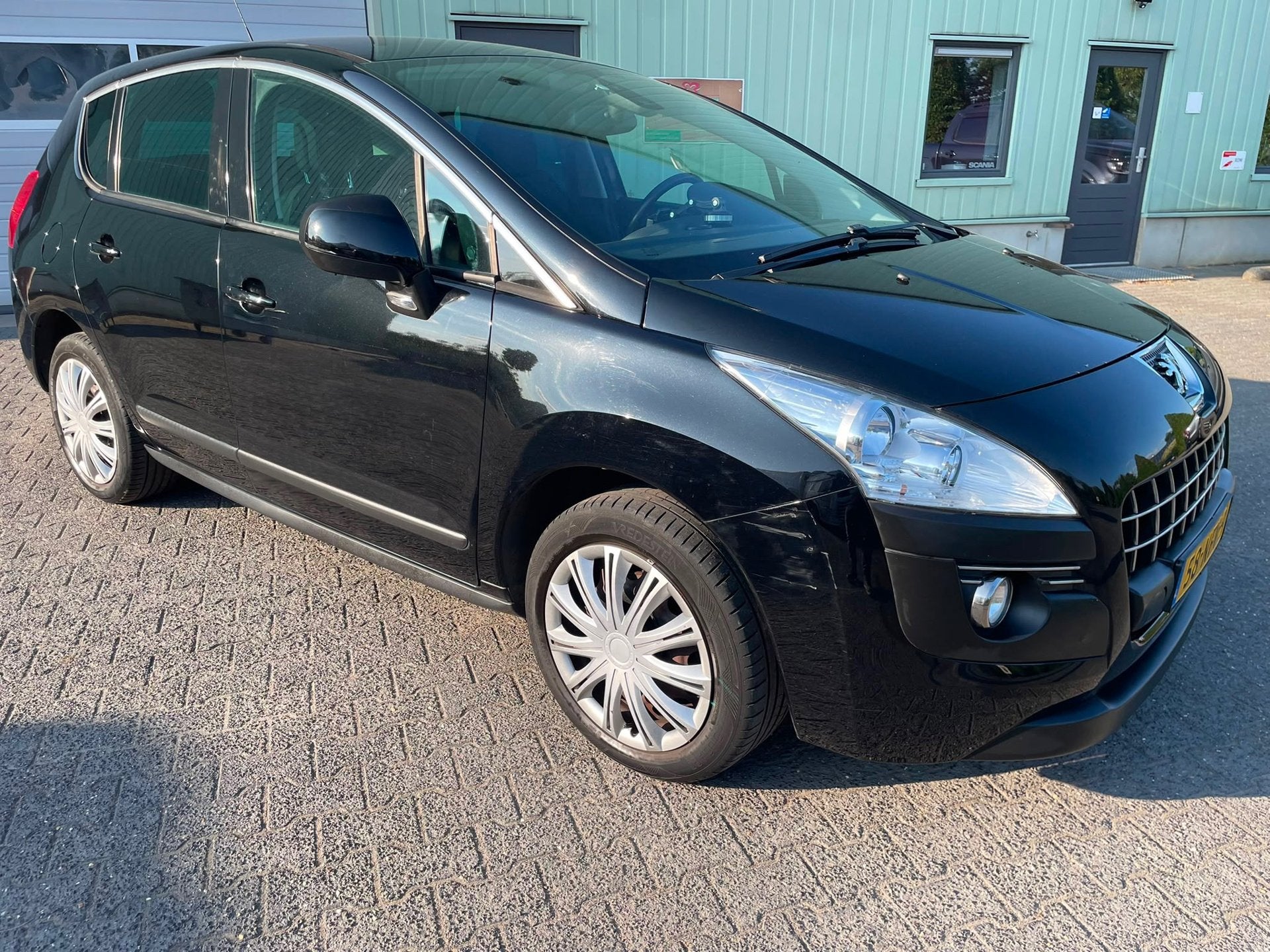 Peugeot 3008 1.6 VTi ST Airco, Gebruikt, 4 cilinders, Zwart, Handgeschakeld