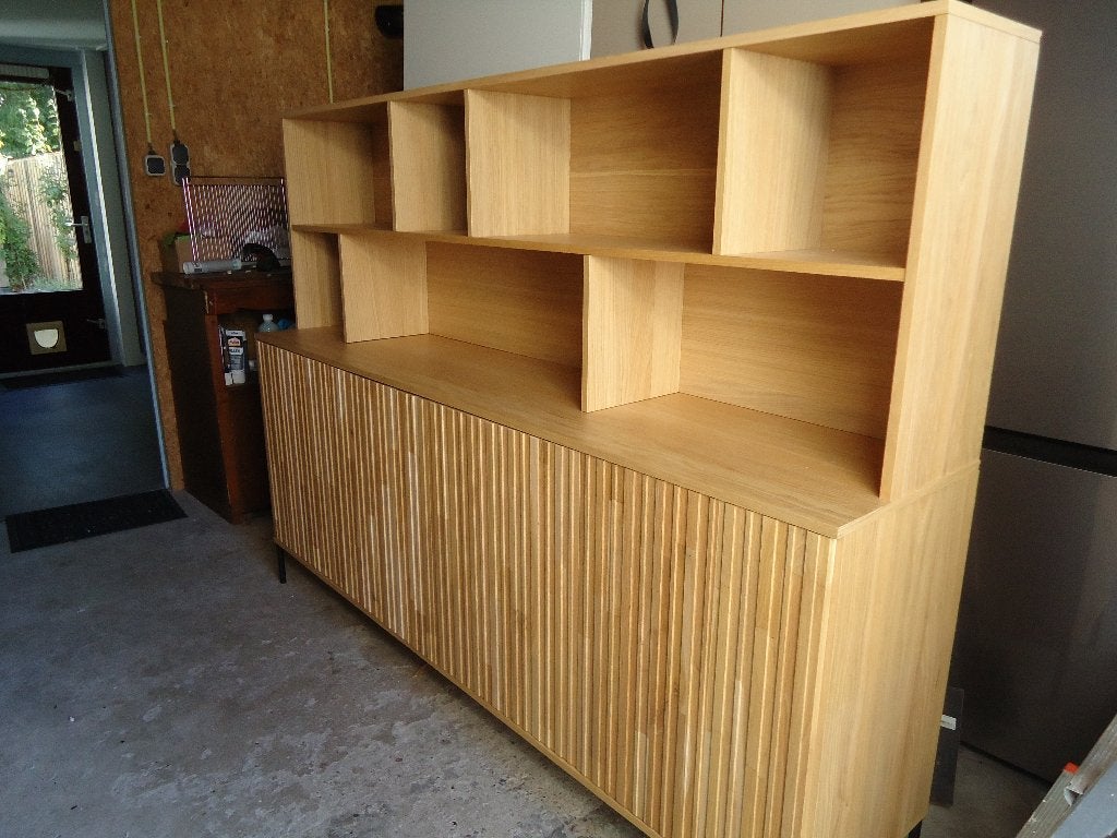 z.g.a.n .houten Wooods dressoir, Ophalen, 150 tot 200 cm, Zo goed als nieuw, Met klep(pen)