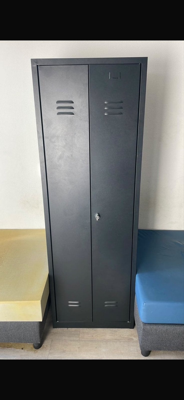 380 stuks zo goed als nieuwe lockers (2 jaar oud), Ophalen of Verzenden, Zo goed als nieuw