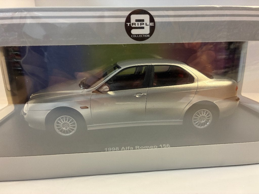 27249: Alfa Romeo 156 - 1998 - Triple9 1:18, Auto, Nieuw, Ophalen of Verzenden, Bachsatztstr. 54 D 72131 Ofterdingen, Germany