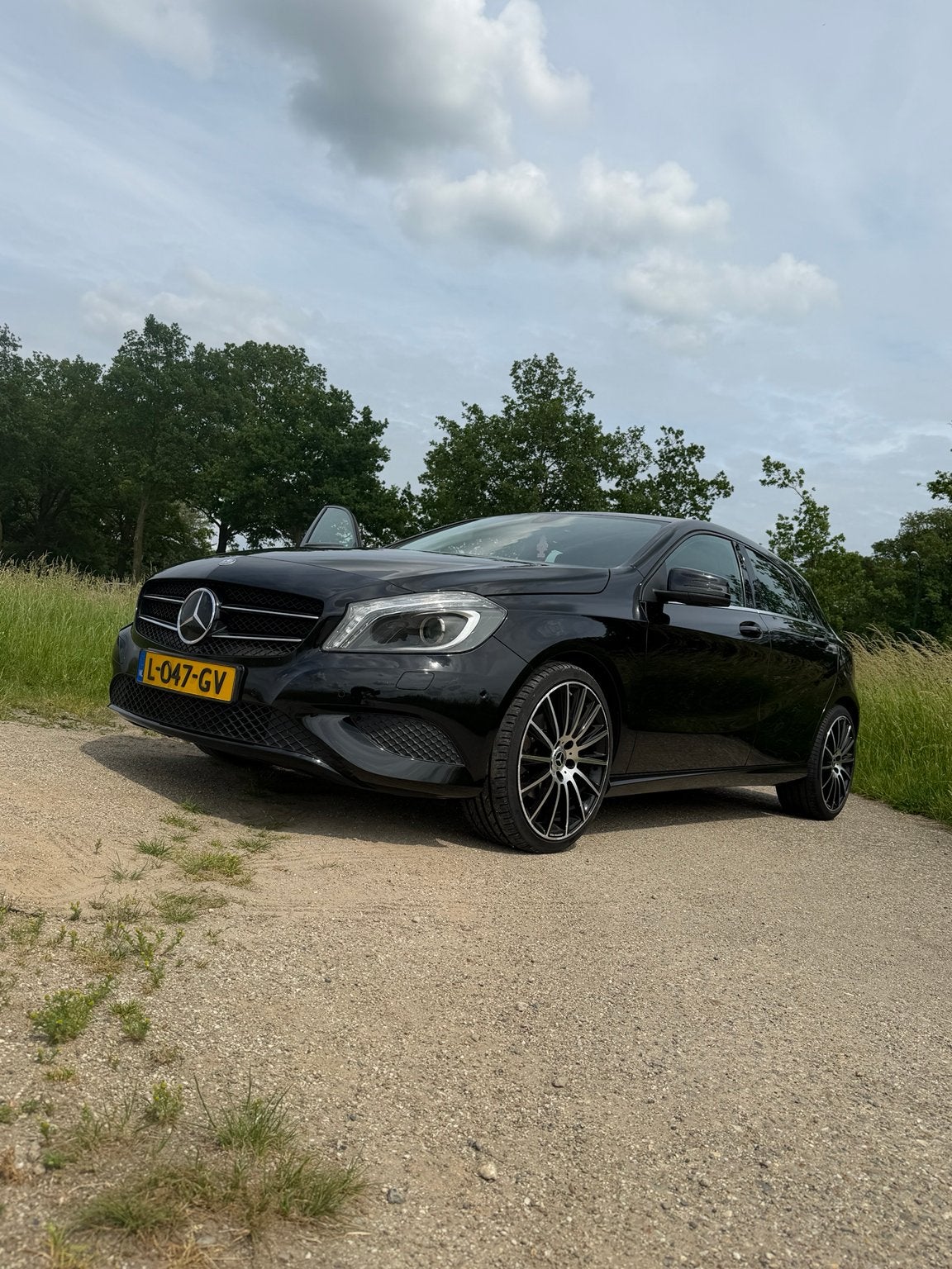 Mercedes A180 FACELIFT AUTOMAAT | Navi | Camera | Stoelverw., Auto's, Mercedes-Benz, Automaat, Achterwielaandrijving, 1295 kg