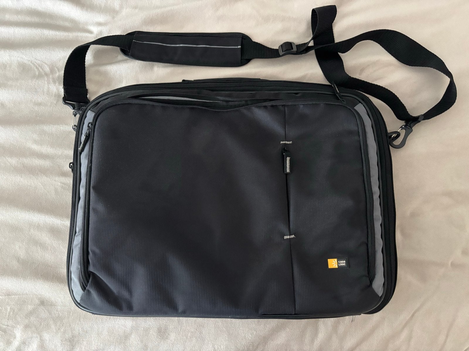 Case Logic laptoptas, Computers en Software, Meerdere vakken, 17 inch of meer, Ophalen of Verzenden, Zo goed als nieuw