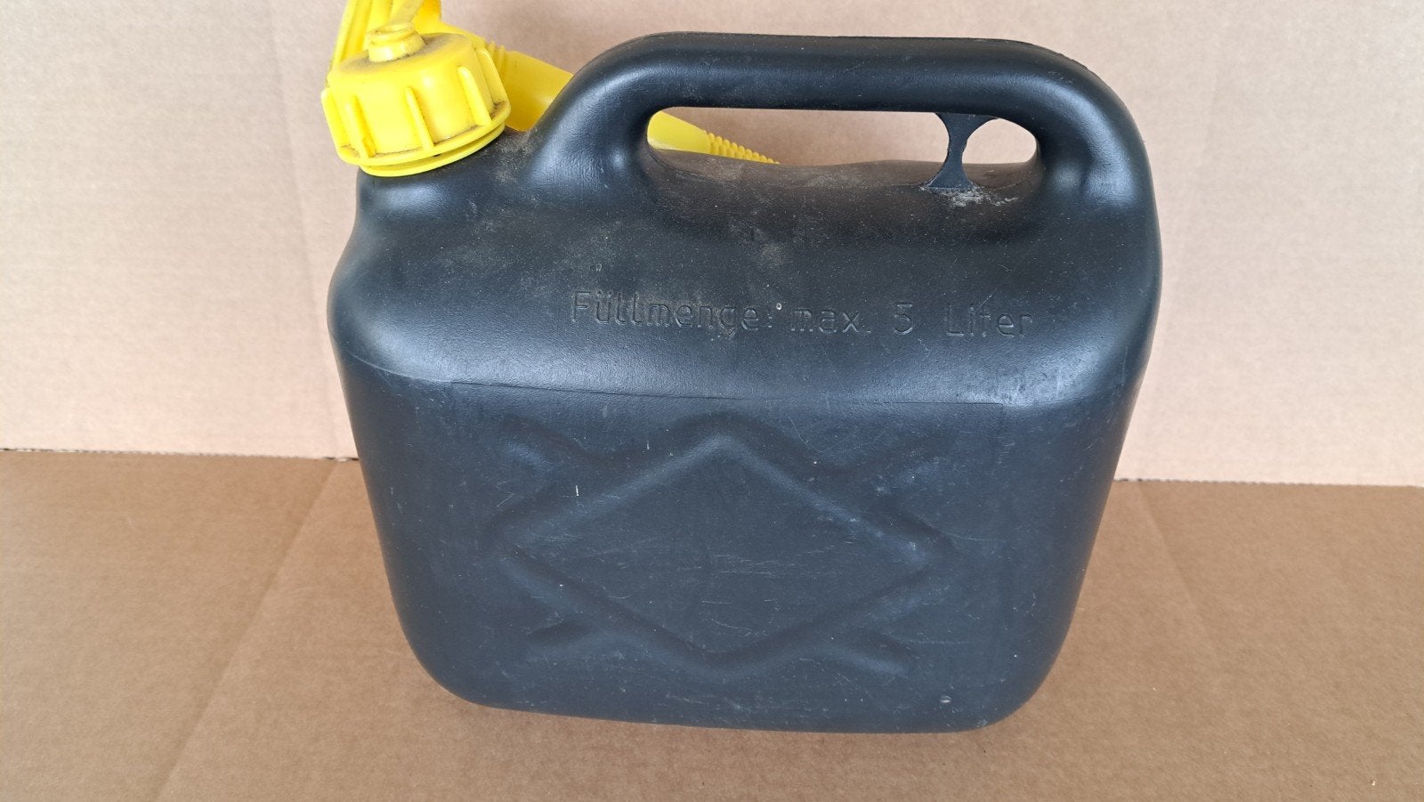 Jerrycan 5 liter met schenktuit - ideaal voor pech onderweg, Ophalen of Verzenden, Gebruikt