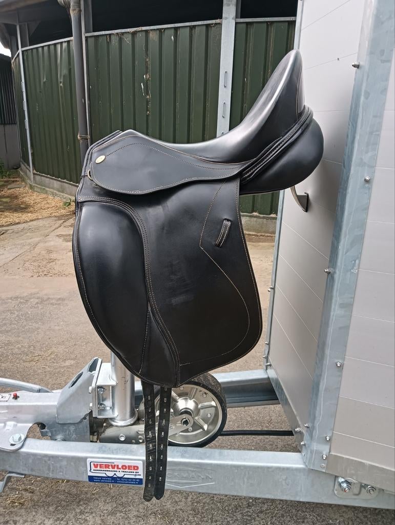 Kentaur Elektra dressuurzadel - 17,5 inch - fit 4, Ophalen, Zo goed als nieuw, Dressuur