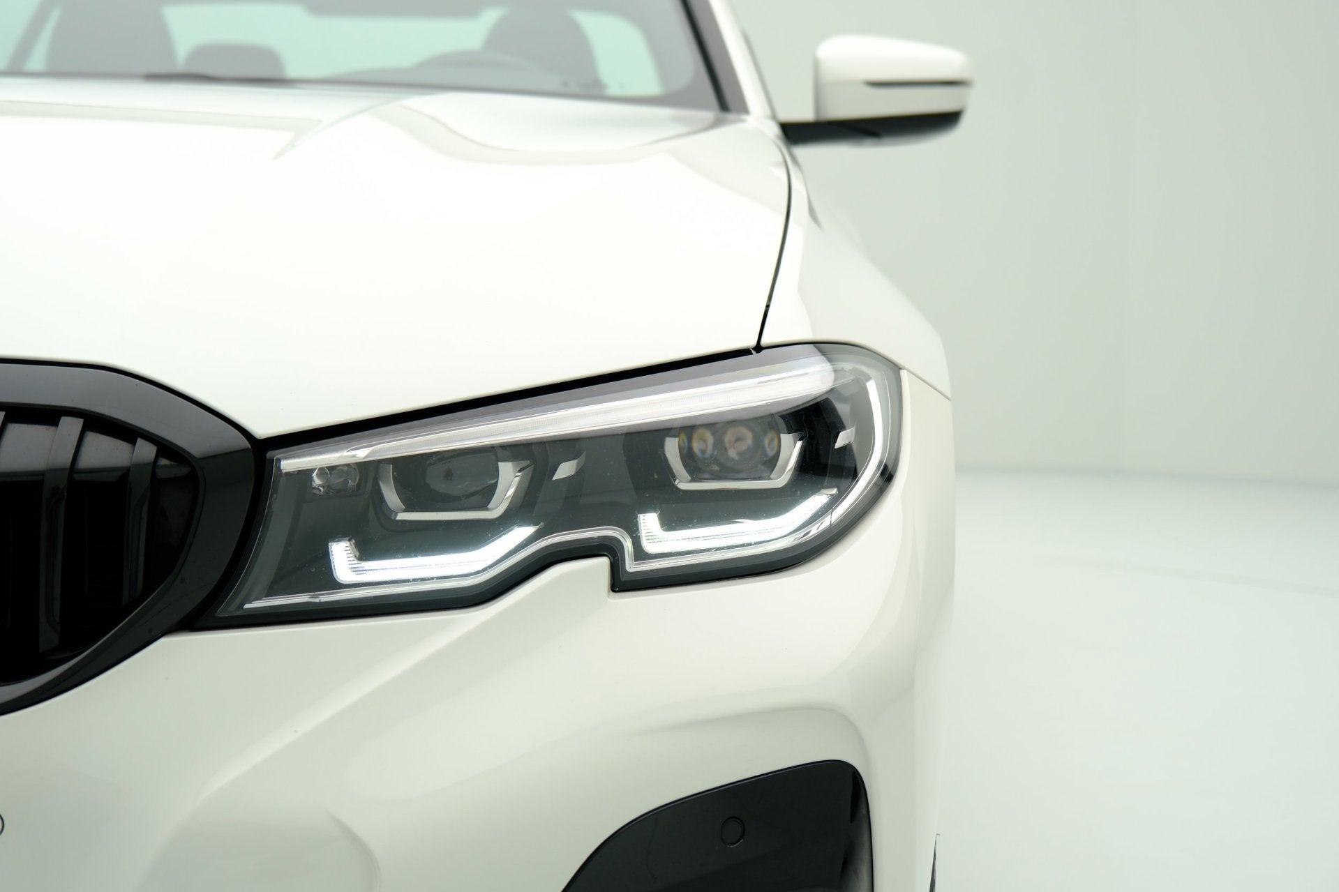 Foto 24 van BMW 3-serie 318i M Sport Aut. Navi|Leder-Alcantara|1e Eig|Pa