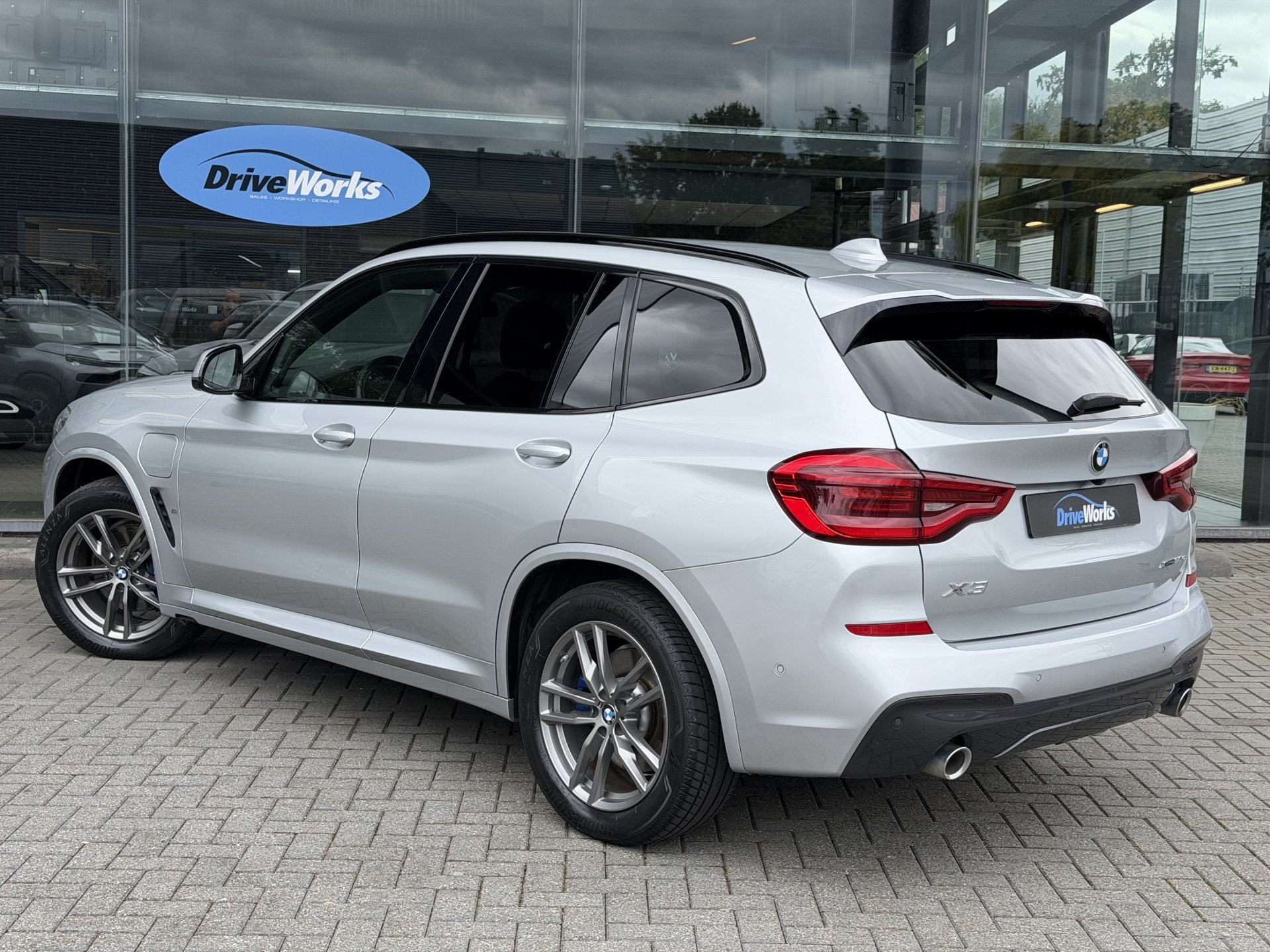 BMW X3 xDrive30e | M-sport | H&K | Live Cockpit | M -Aero |, Automaat, Gebruikt, 4 cilinders, Bedrijf