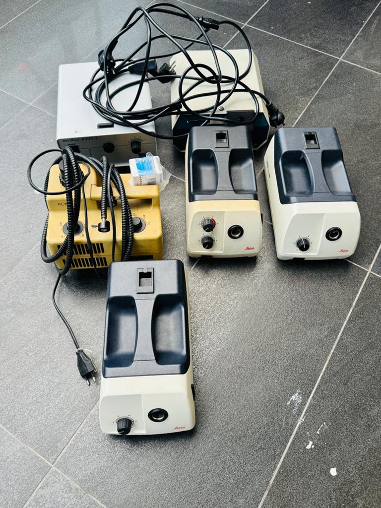 Microscoop lichtbronnen, Ophalen, Zo goed als nieuw, Minder dan 400x