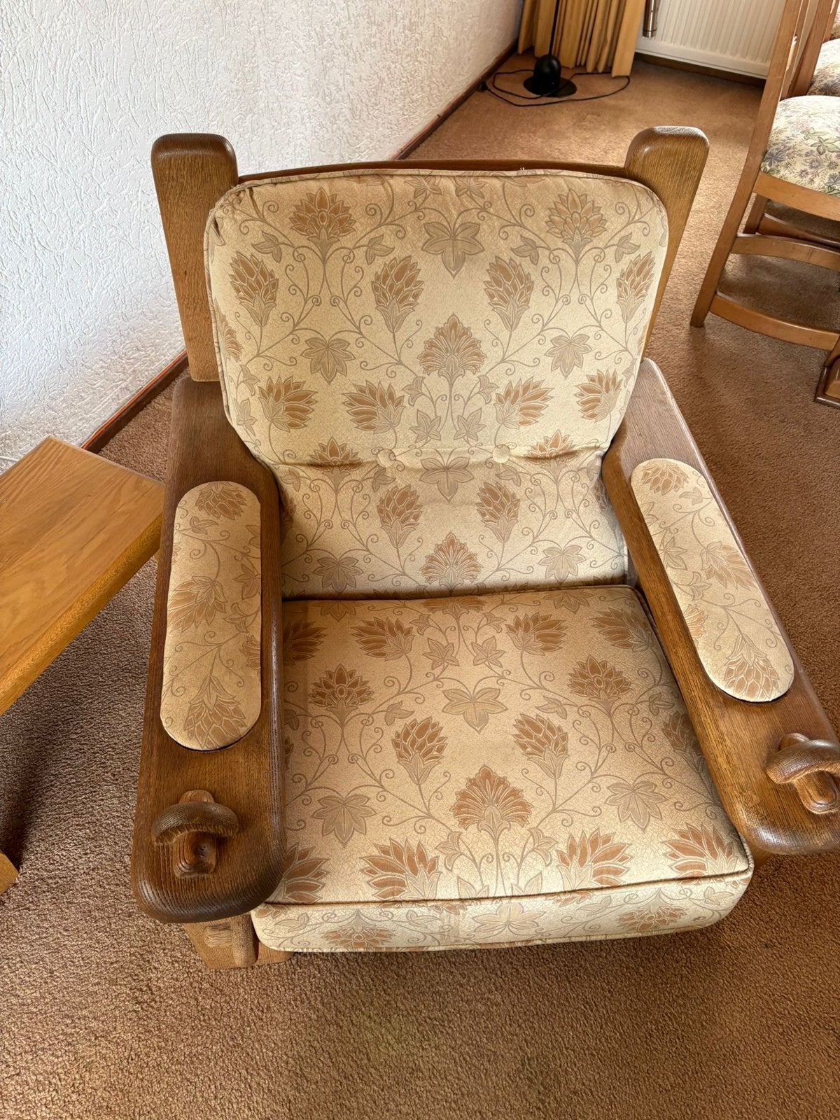 4 stuks vintage fauteuils met houten frame en bloemenprint, Ophalen
