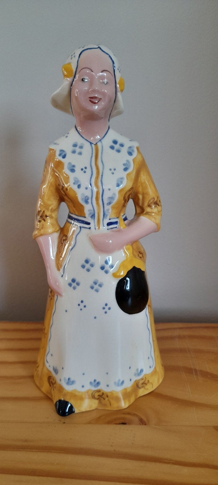 Bols West Friesland Vrouwtje - Vintage Keramische Fles, Antiek en Kunst, Ophalen of Verzenden